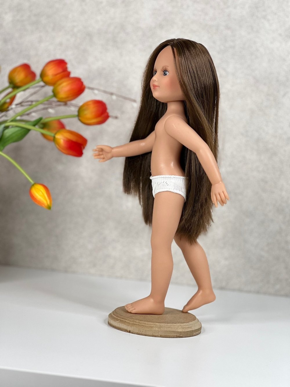 Кукла Nines виниловая 34см Leslie без одежды (1440W6)