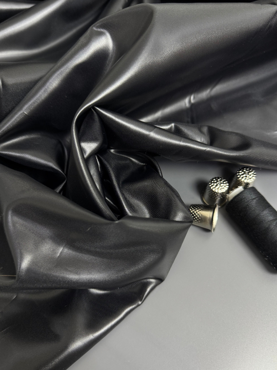 Плащевка однот черный, тонкая Монклер LR#59