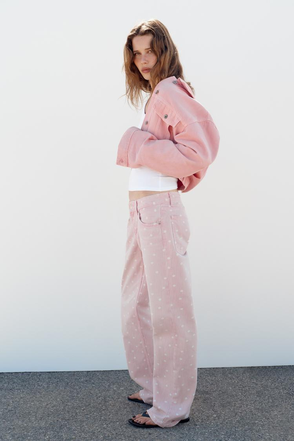 ZARA ДЖИНСЫ TRF WIDE-LEG С НИЗКОЙ ПОСАДКОЙ И ГОРОШКОМ, РОЗОВЫЙ