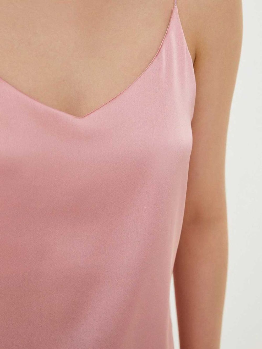 Топ на бретелях