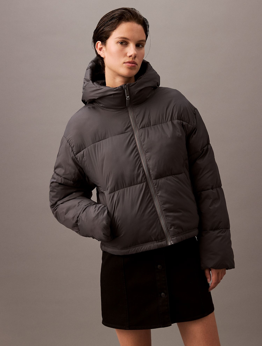 Утепленная куртка Calvin Klein Jeans Short Hooded Puffer Forged Iron