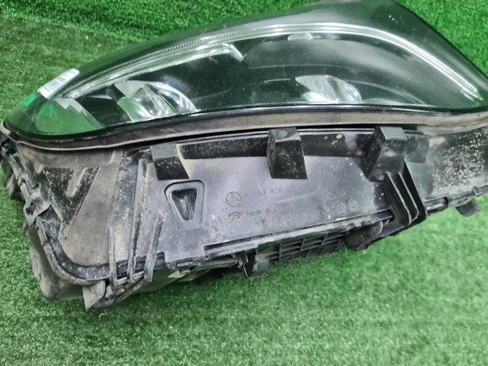 Фара правая Mercedes GLC X253 (2015-2019) LED