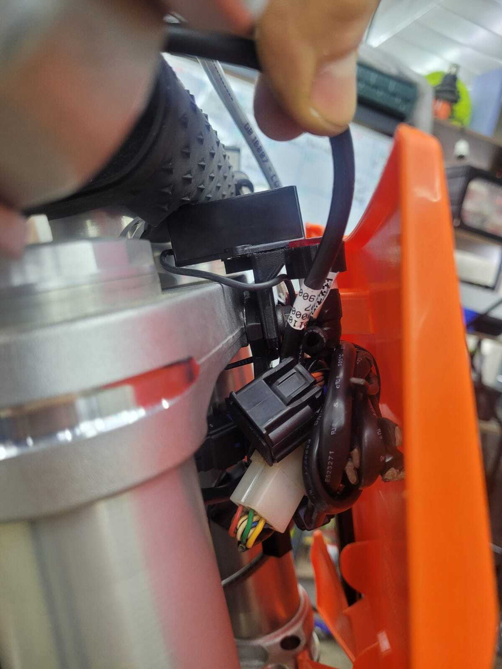 Кронштейн для установки кроссового щитка на KTM/Husqvarna/GasGas 2024+