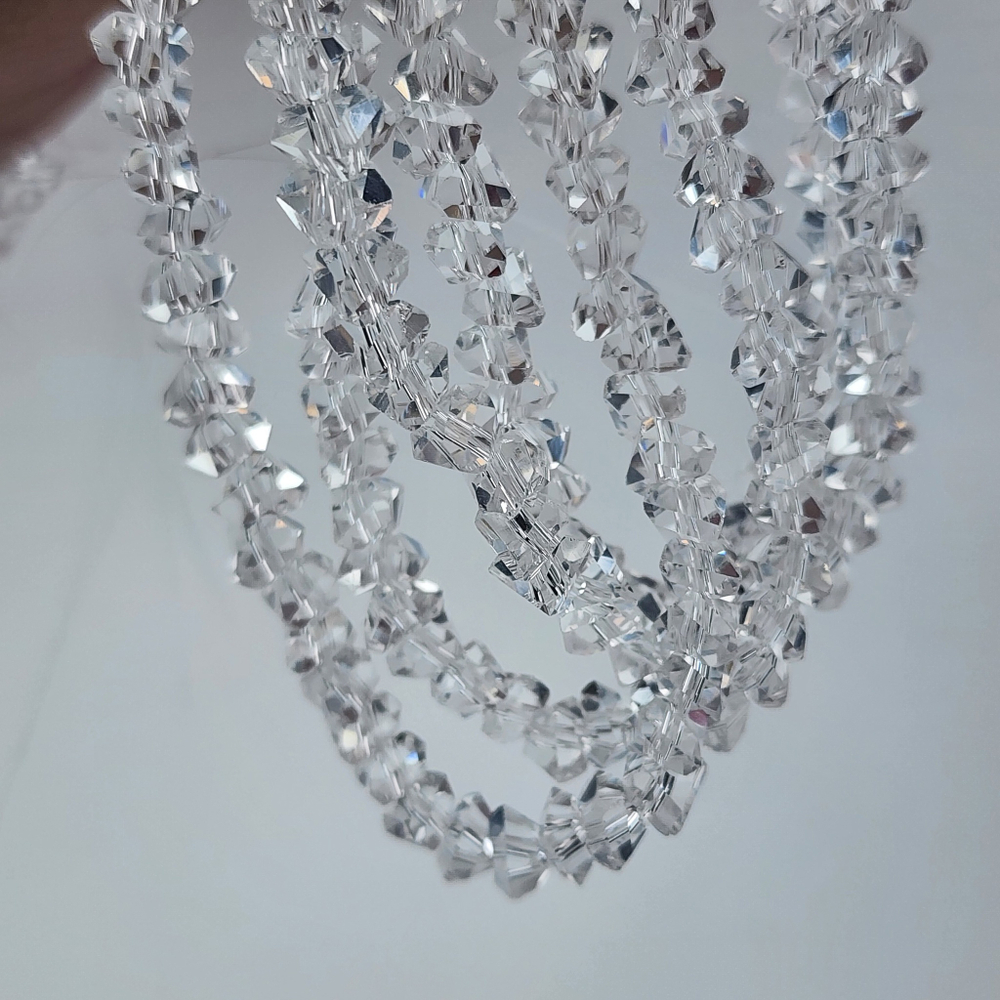 Хрусталь ( ~34см нить, 4мм) крошка, треугольник, "алмазный хрусталь", прозрачный