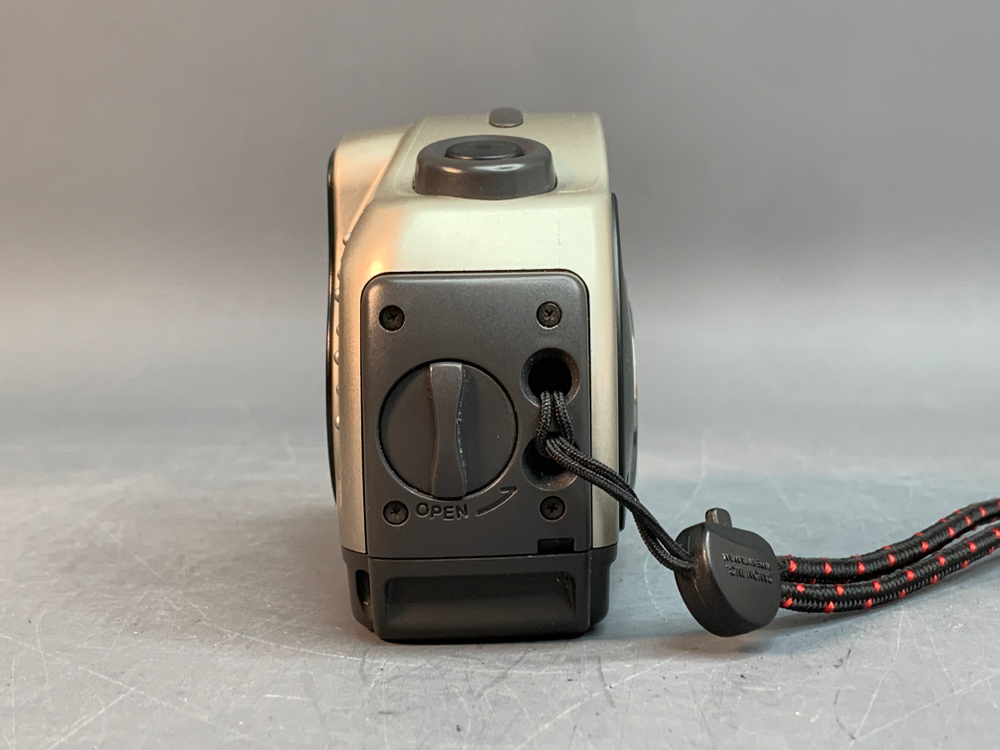 Canon IXUS X-1
