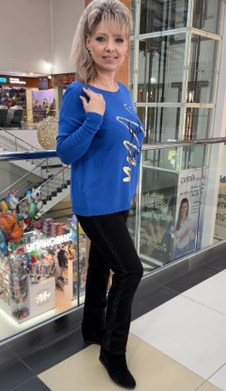 Черные брюки-лосины на резинке со стразовыми лампасами