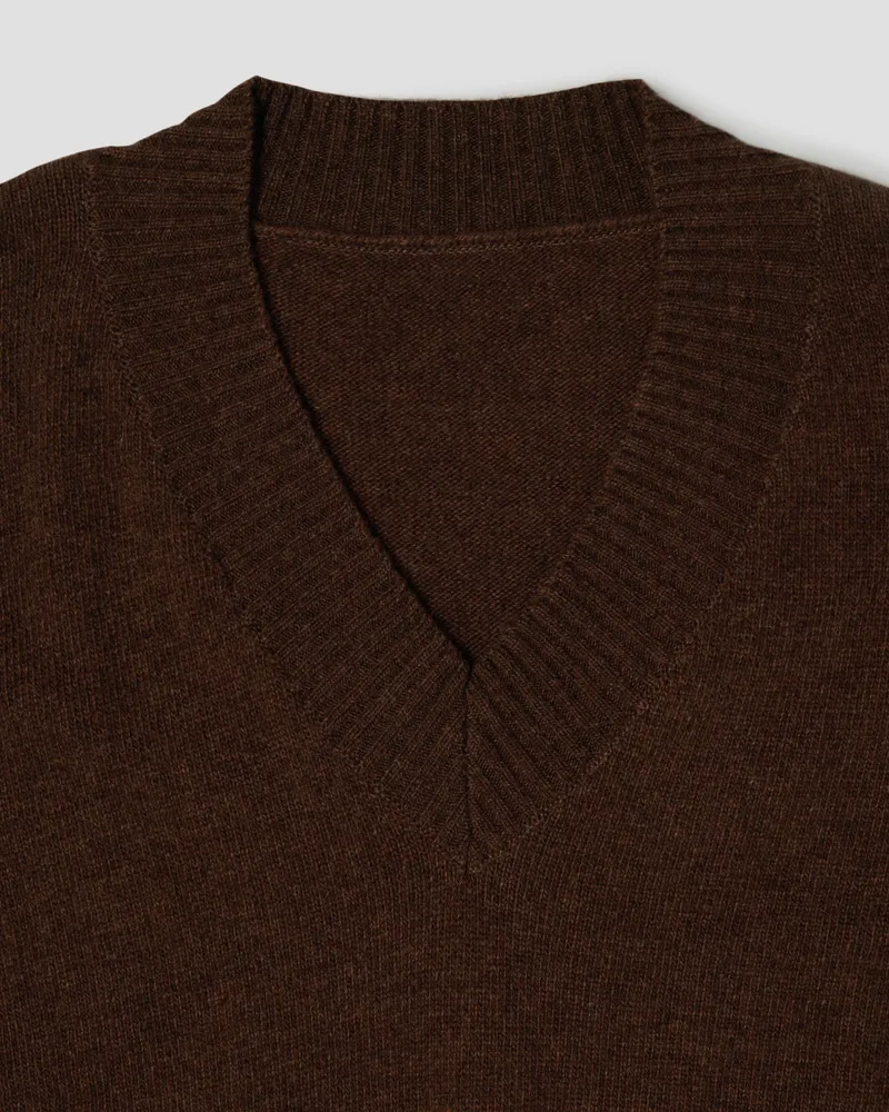 Коричневый укороченный свитер из шерсти