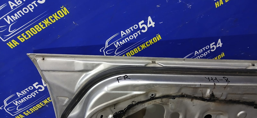 Дверь передняя правая NISSAN AD 2001