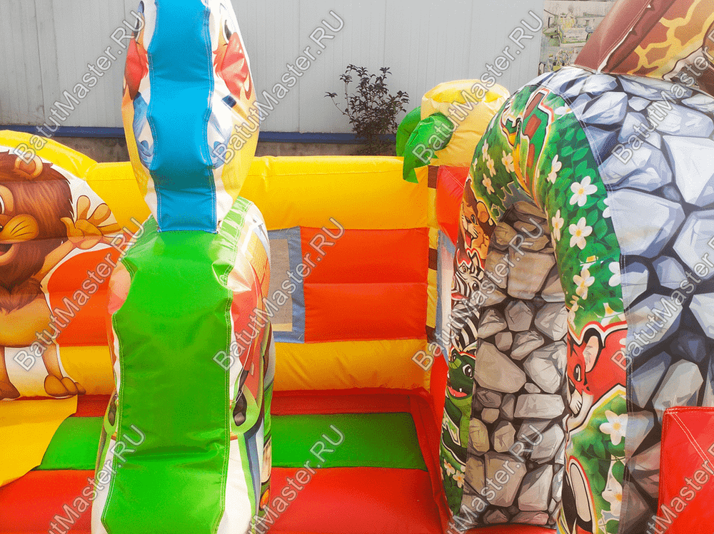 Коммерческий надувной батут "Сафари-экскурсия" с горкой, 6*4*2,8 м