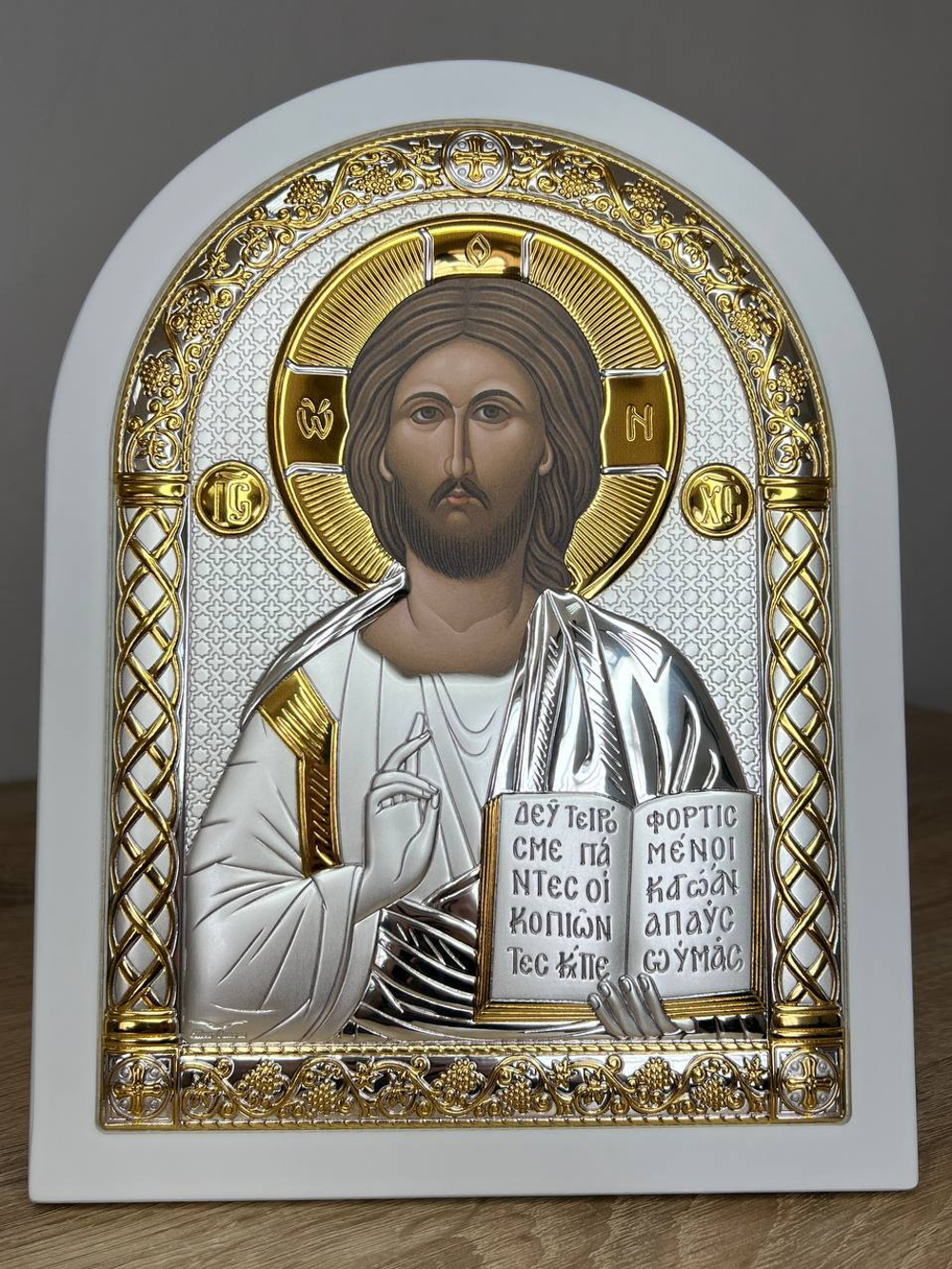 Спаситель, икона арочная, белое дерево 150х200