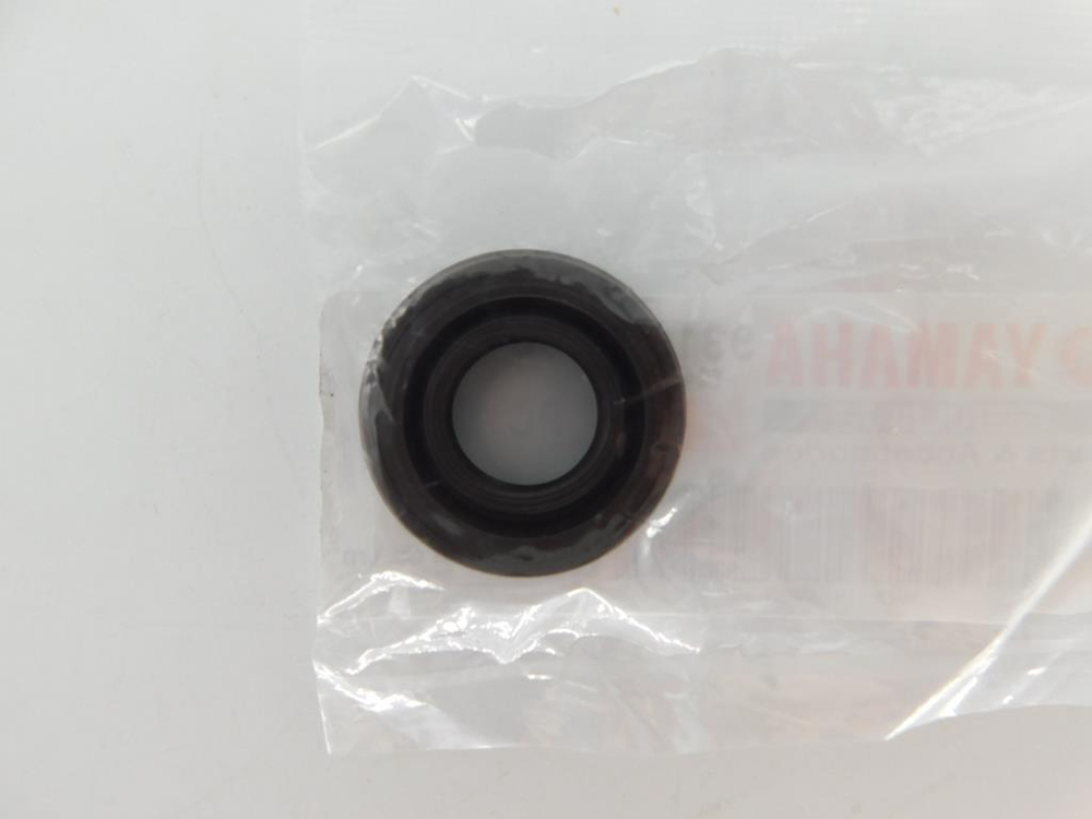 сальник Yamaha F20 F25 F30 F40 FT25 93103-16011-00