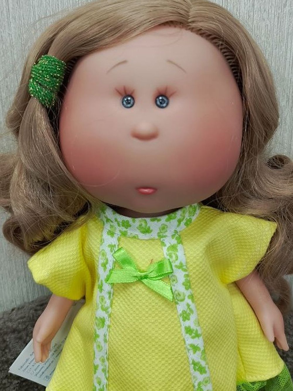 УЦЕНКАКукла Nines виниловая 30см MIA в пакете (3000M2)