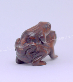 Нэцкэ Жаба на жабе