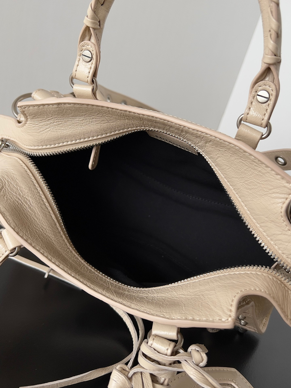 Balenciaga Neo Cagole City Small Bag 26 cm