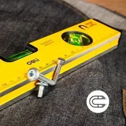 Строительный пузырьковый уровень 300мм Deli DL290300 (3 глазка, магнит, отверстия для подвеса)