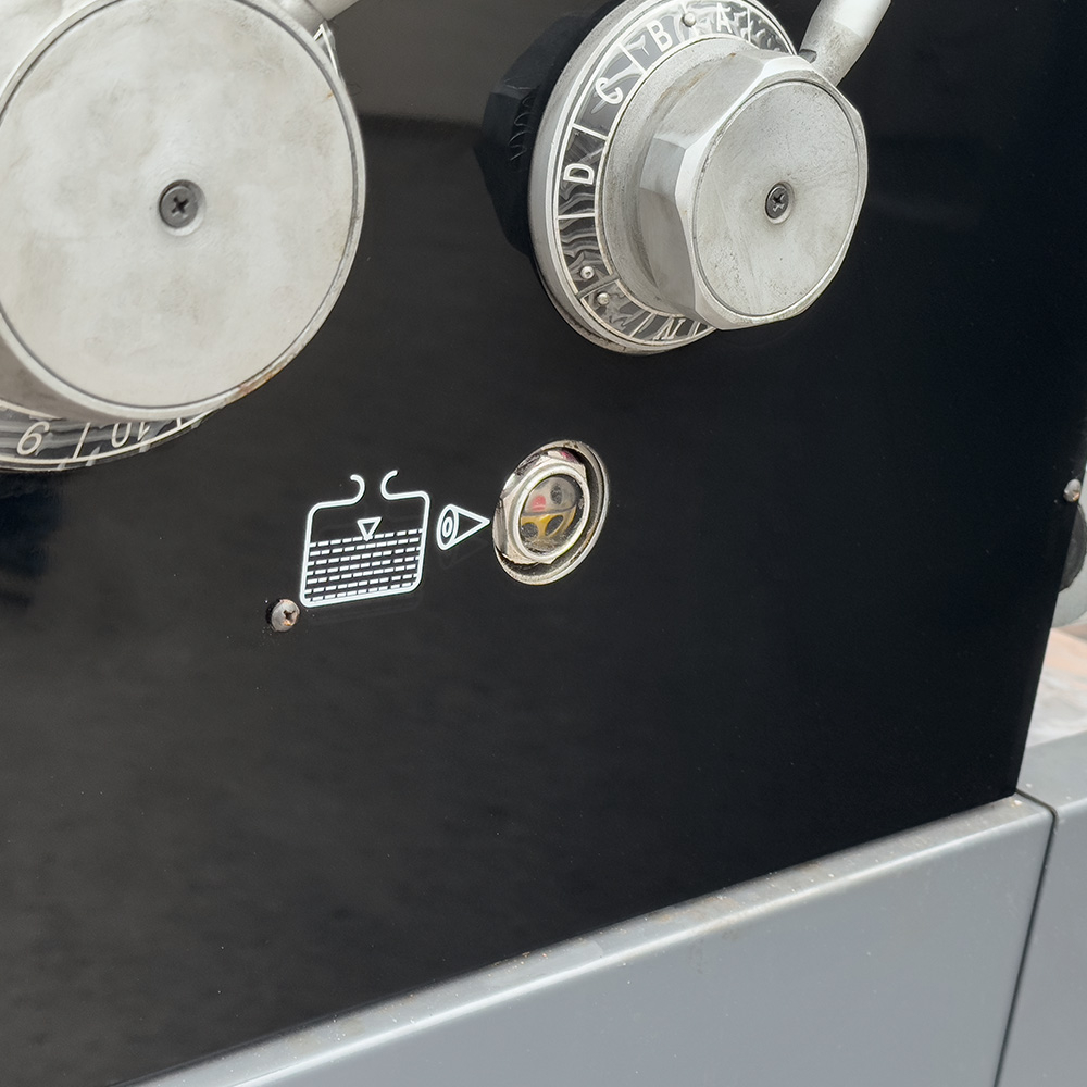 VISPROM SPV-1500/660 универсальный токарный станок с УЦИ