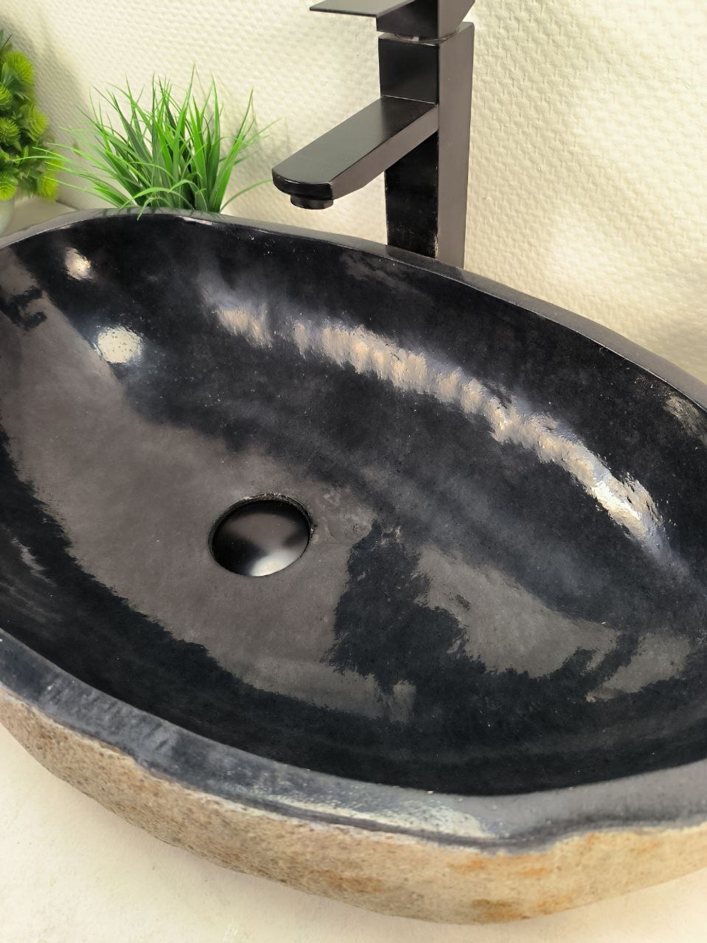 Раковина из речного камня RS-65630 59*35*15 0857