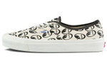 Vans Style 44 Mooneyes