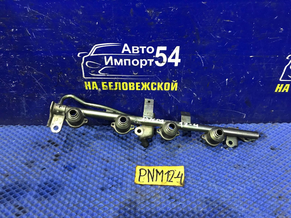 Топливная рейка NISSAN LIBERTY 1998