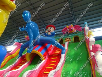 Коммерческий надувной батут "Звериный фестиваль" 19*10*8,5 м