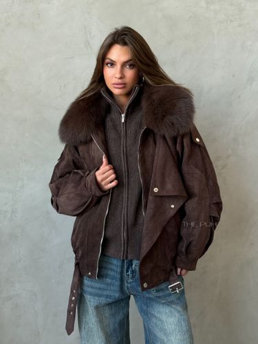 Шоколадный пуховик из эко-замши с мехом песца и планкой