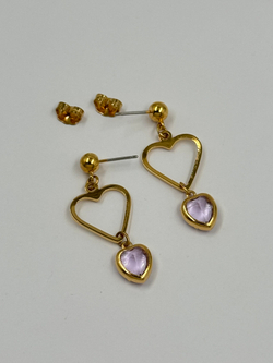 Серьги с подвесками в виде сердец и сиренвыми кристаллами Avon