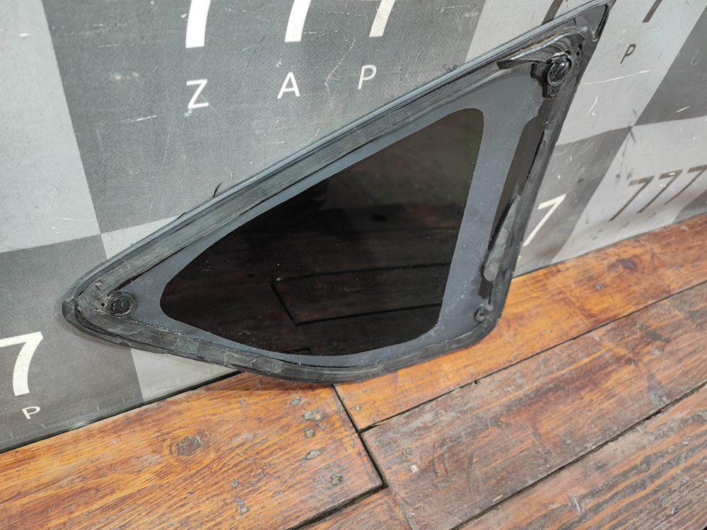 Стекло багажника левое Toyota RAV4 IV (XA40) 12-19 Б/У Оригинал 6272042340