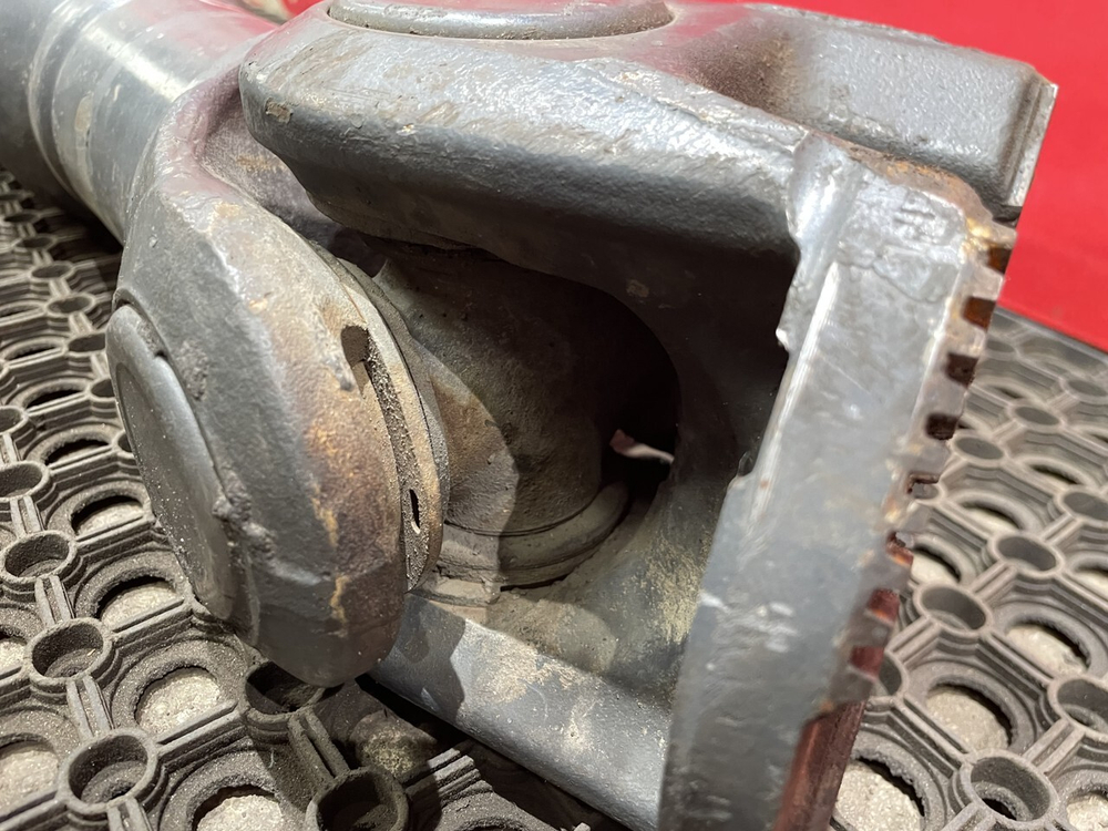 Вал карданный 2360 мм