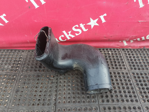 Патрубок воздушного фильтра 2017г