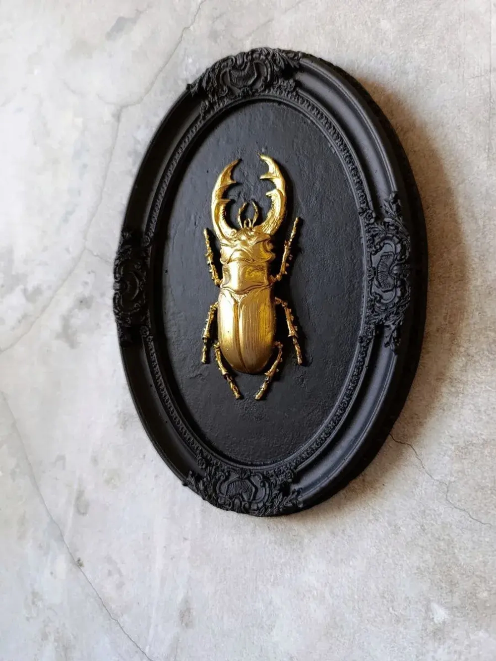 Барельеф на стену из гипса Жук олень