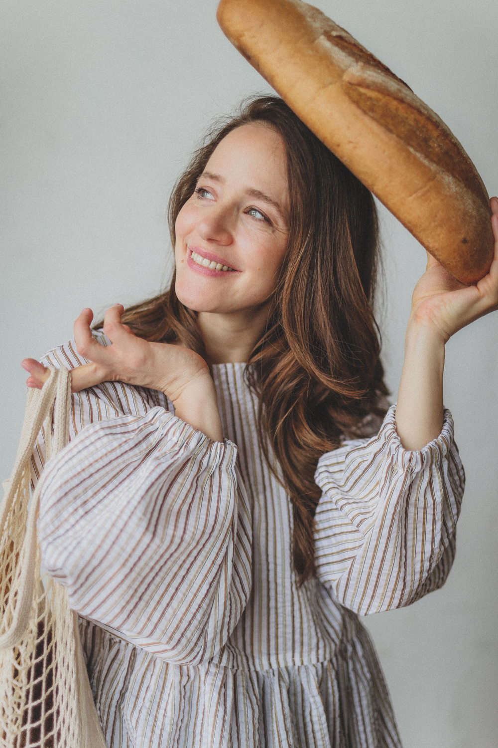 Рубашка с баской в узкую коричневую полоску