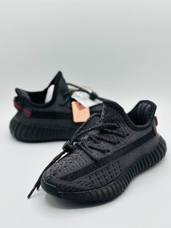 Детские кроссовки Adidas Yeezy Boost V2