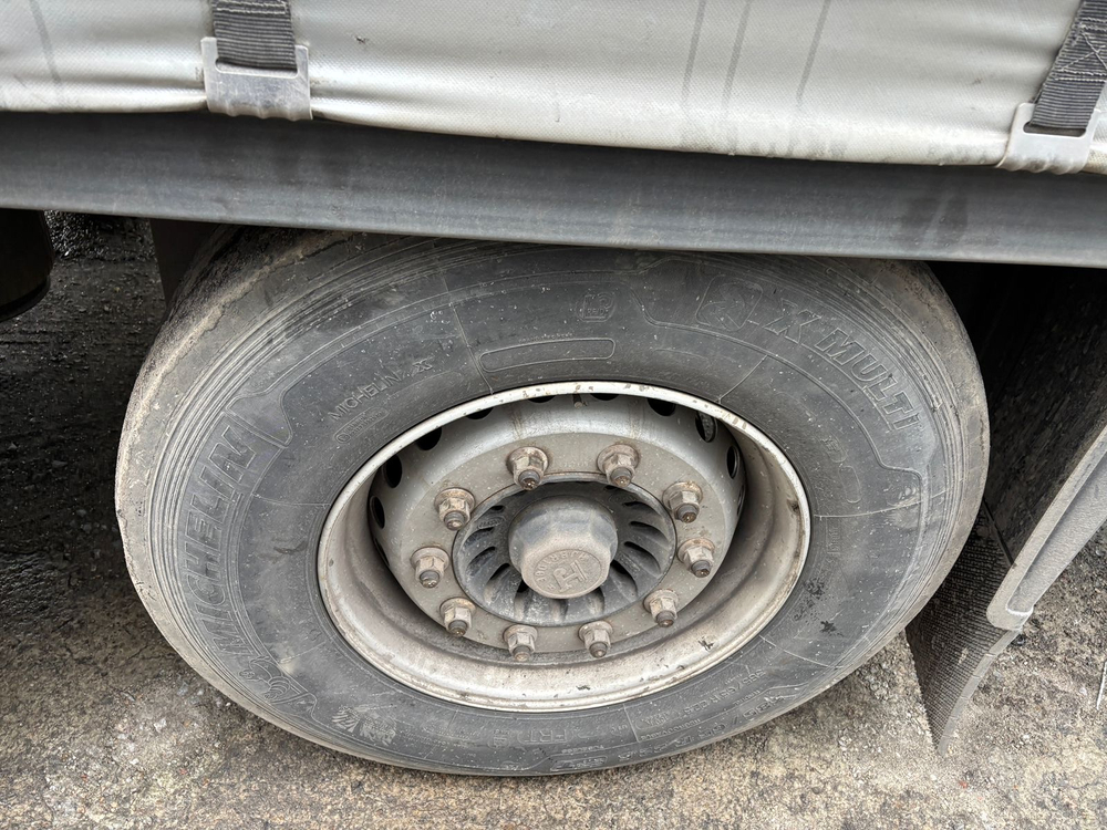 BONUM 9142* Полуприцеп шторный 914296-04 (длина 13,62 м.)