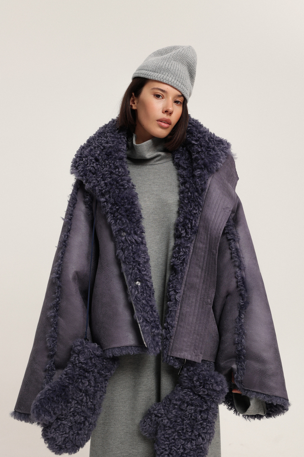 Бомбер двусторонний из экомеха