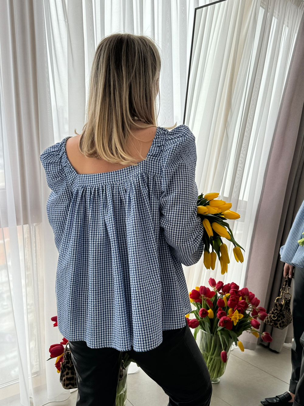 Топ в клетку голубой