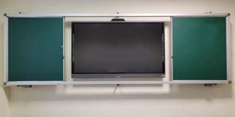 Настенная рельсовая система школьных досок с увеличенным фасадом и улучшенной легкостью движения