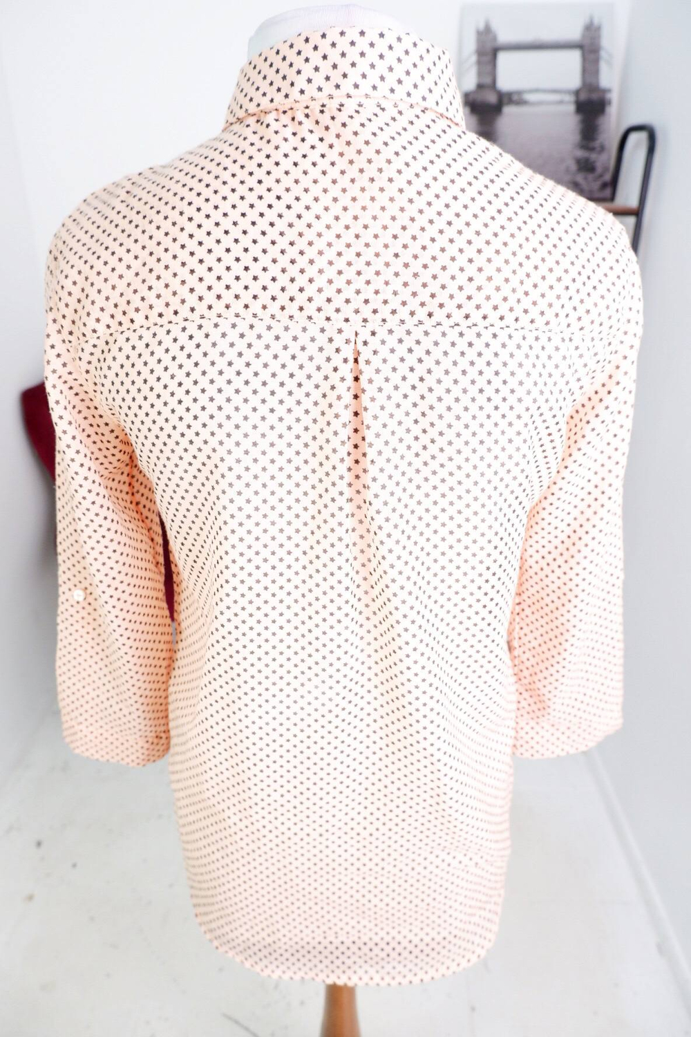 Блузка Stradivarius со звездами, маркировка М, визуально на 46 размер