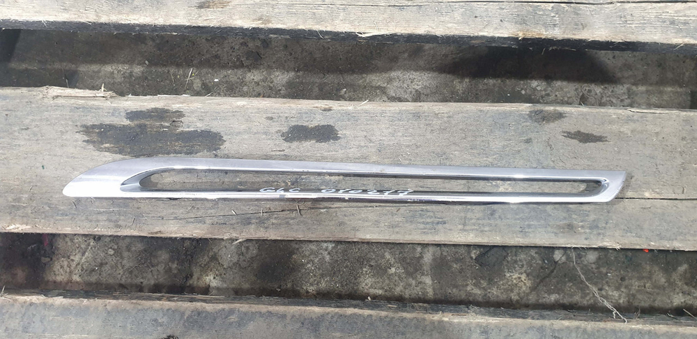 Молдинг решетки радиатора Mercedes GLC (X253) 15-19 Б/У Оригинал A2538880385