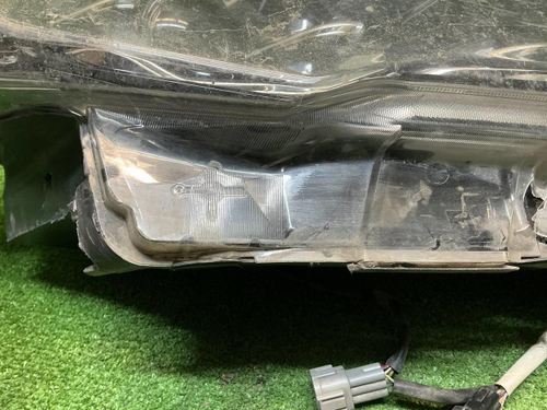 Битая Фара правая Nissan X-Trail T32 (17-22) LED