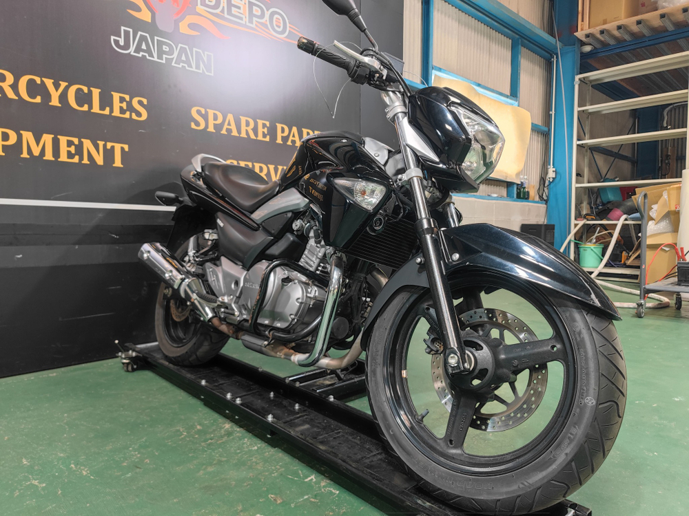 Suzuki GSR250 , 2015