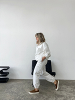 Костюм с поло молочный