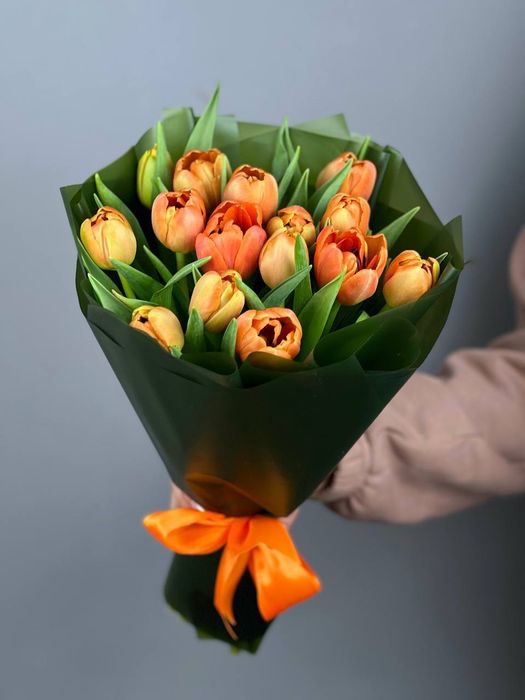 Букет пионовидных тюльпанов Каракас (в упаковке)
