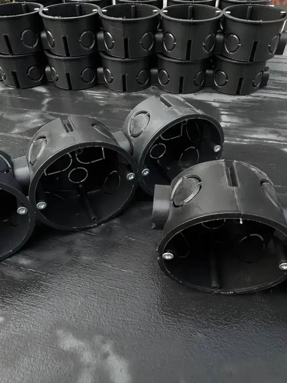 Коробка подрозетник с/у в бетон черный 68х42 (20 шт)