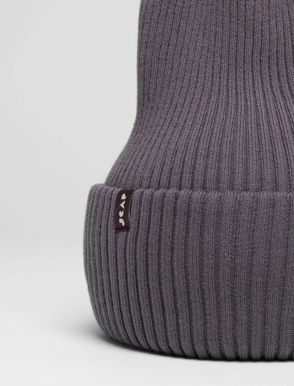 Шапка вязаная весенняя/осенняя МУЛА (Графит)