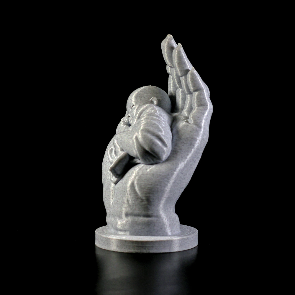 Статуэтка "Рука матери с младенцем", 3D печать, 15 см., серый