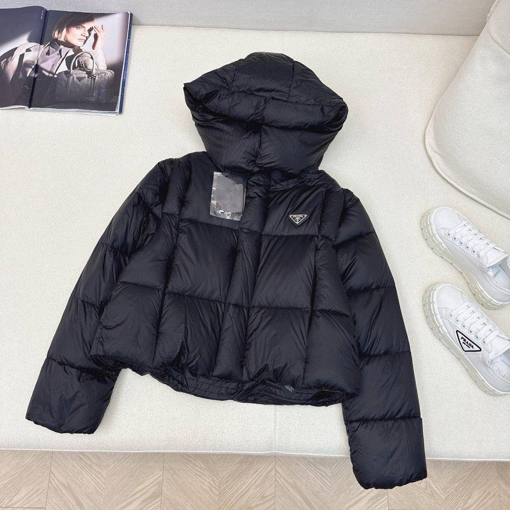 Пуховик Prada