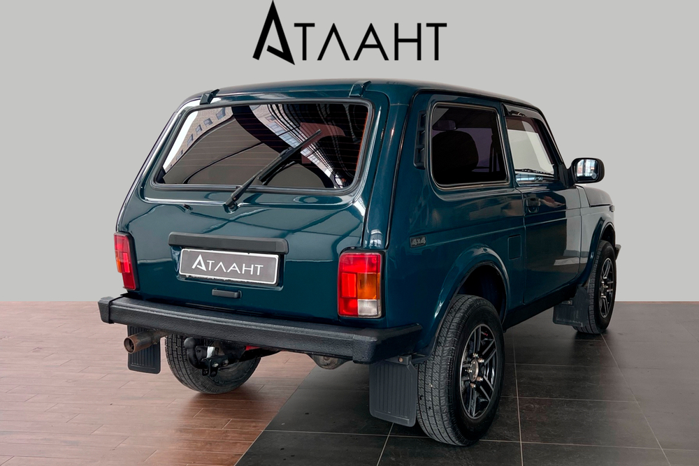 Лада 4x4 2121 Нива, 2010 год