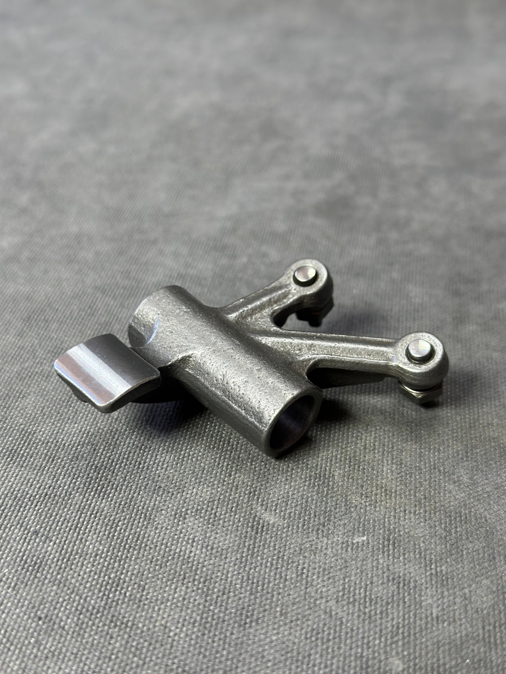 Коромысло выпускных клапанов Minsk C4 300