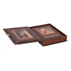 Книга подарочная в обложке из натуральной кожи "Афоризмы великих врачей"