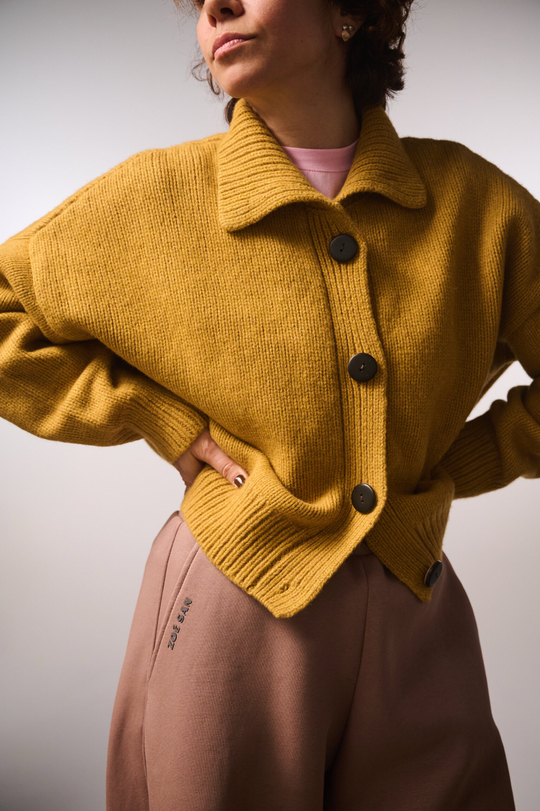 Кардиган с отложным воротником из мериноса горчичного цвета